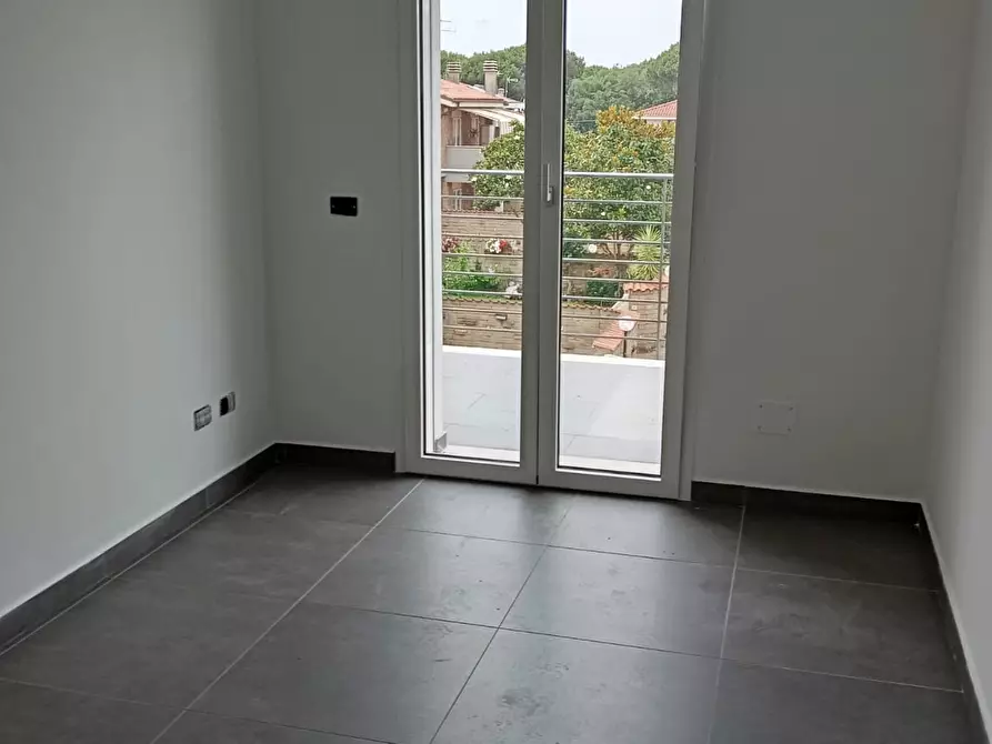 Immagine 15 di Casa semindipendente in vendita  in Viale dei giornalisti a Anzio