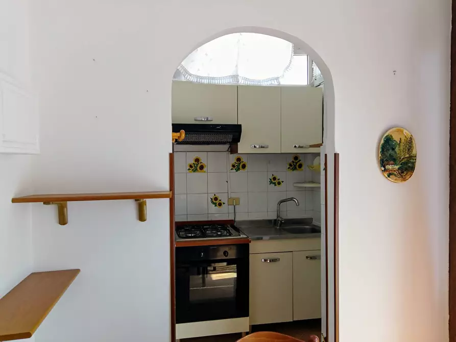 Immagine 5 di Appartamento in vendita  in VIA BOLZANO 200 a Ardea