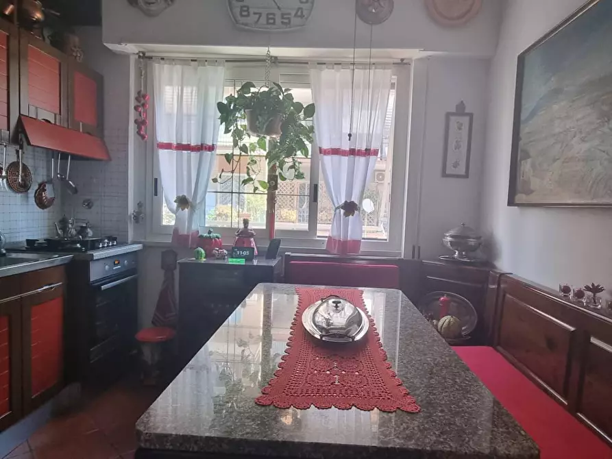 Immagine 8 di Appartamento in vendita  in Via Delle Sirene 19 a Roma