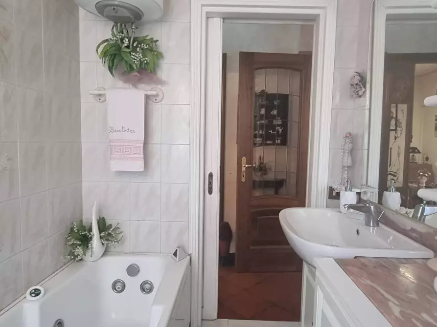 Immagine 23 di Appartamento in vendita  in Via Delle Sirene 19 a Roma