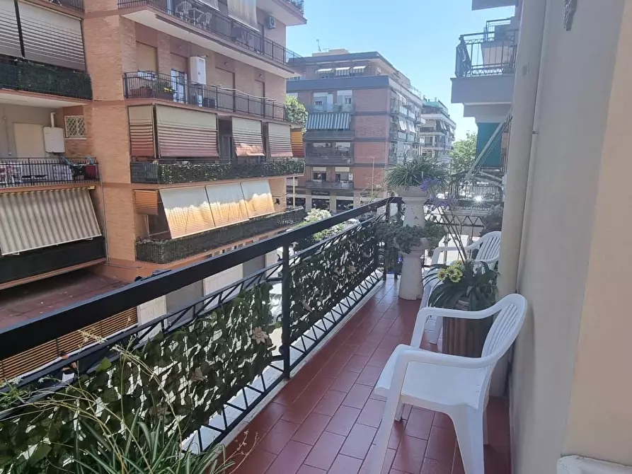 Immagine 35 di Appartamento in vendita  in Via Delle Sirene 19 a Roma