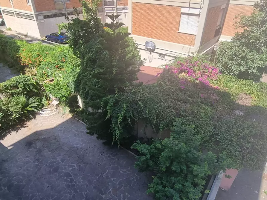 Immagine 40 di Appartamento in vendita  in Via Delle Sirene 19 a Roma