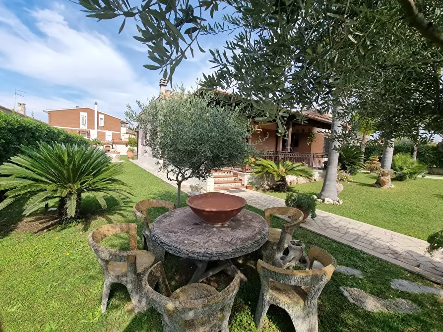 Immagine 10 di Villa in vendita  in Via Orsa Maggiore a Ardea