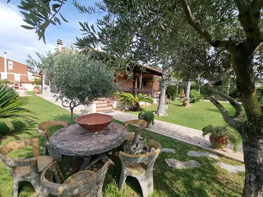 Immagine 9 di Villa in vendita  in Via Orsa Maggiore a Ardea