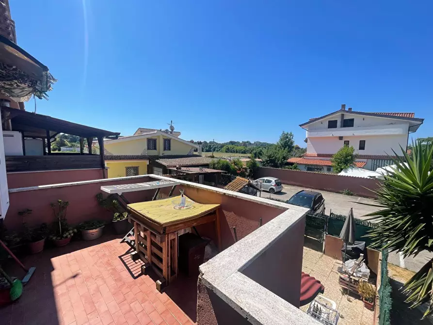 Immagine 1 di Appartamento in vendita  in Via Mare dei Vapori a Ardea