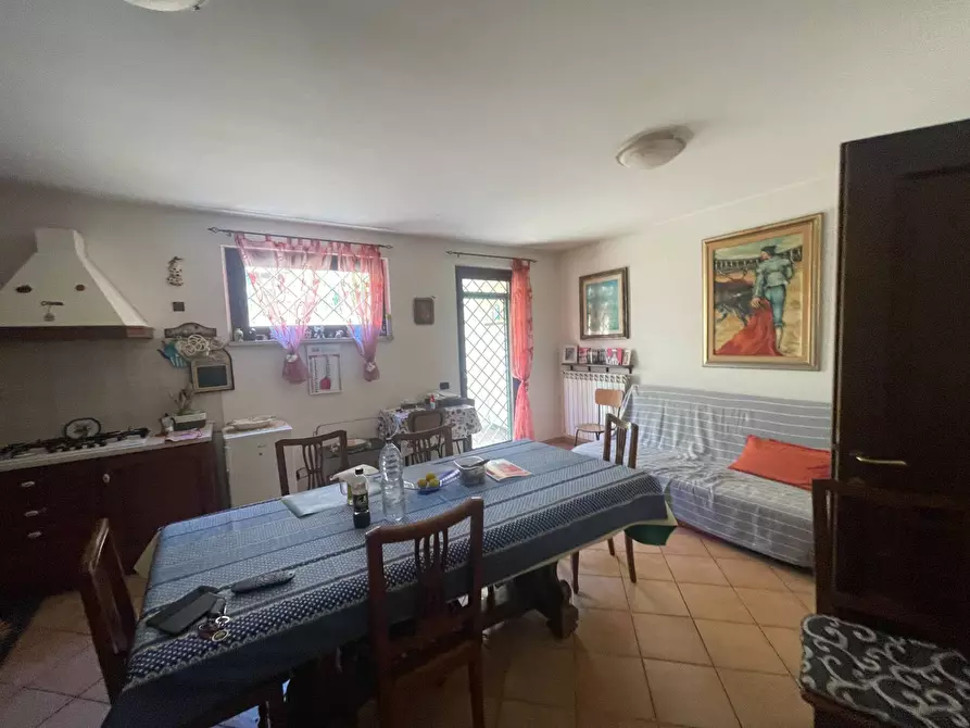 Immagine 15 di Villetta a schiera in vendita  in Via Moschiano a Roma