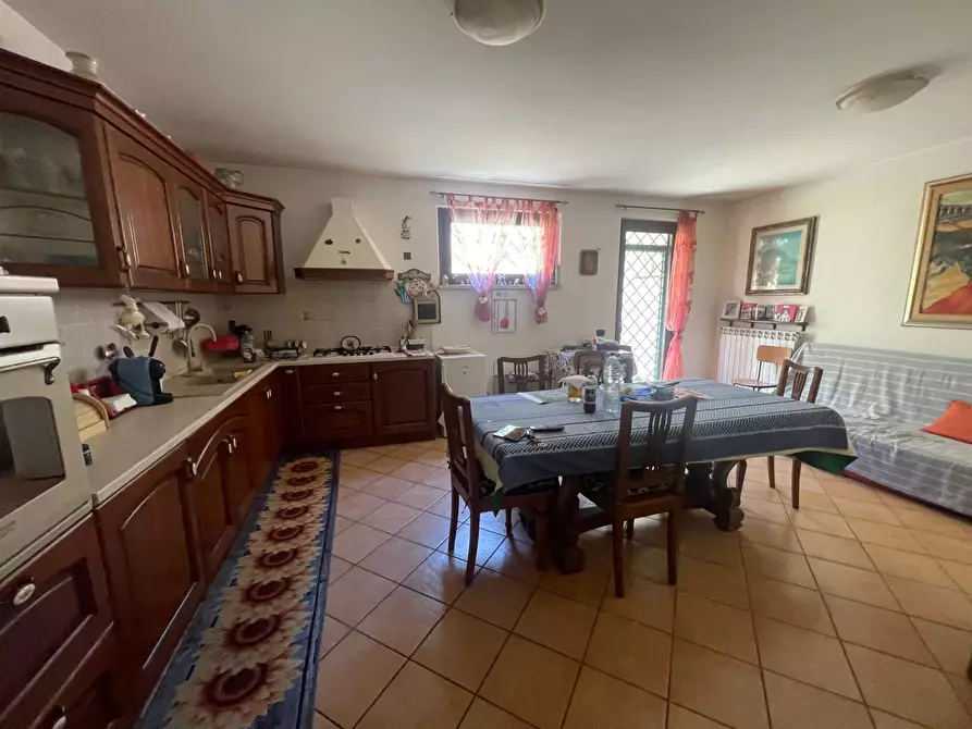 Immagine 14 di Villetta a schiera in vendita  in Via Moschiano a Roma