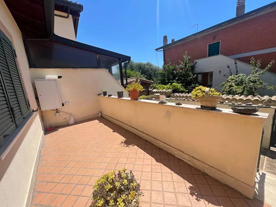 Immagine 5 di Villetta a schiera in vendita  in Via Moschiano a Roma