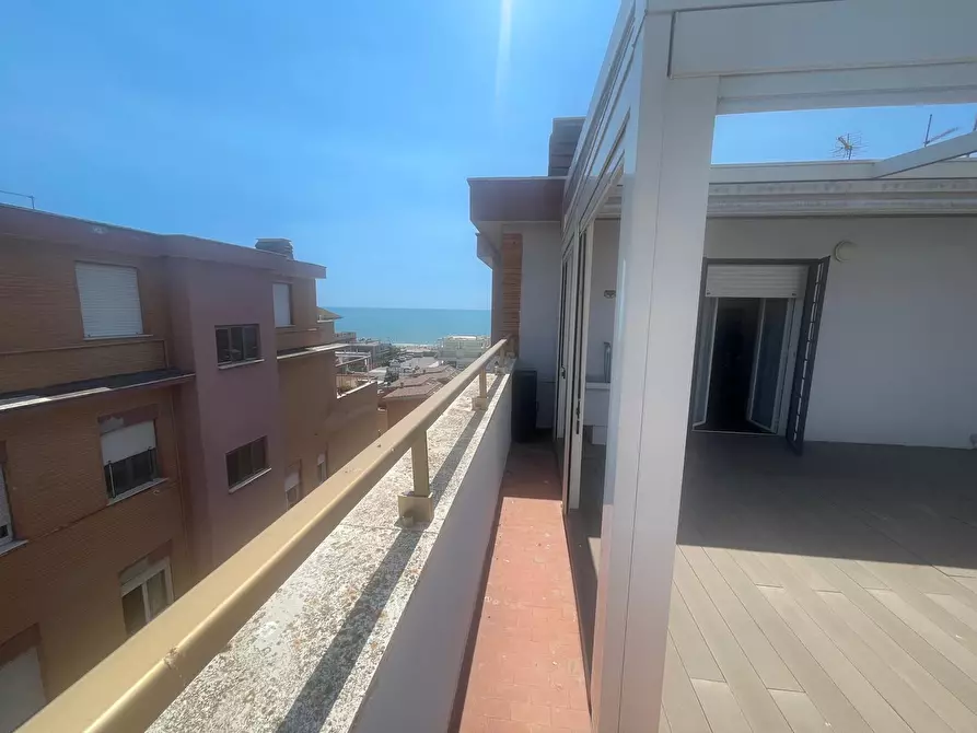 Immagine 4 di Attico in vendita  in Via Olanda a Pomezia