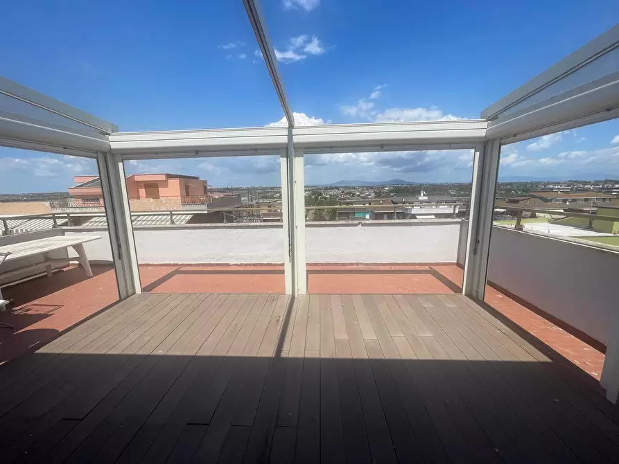 Immagine 8 di Attico in vendita  in Via Olanda a Pomezia