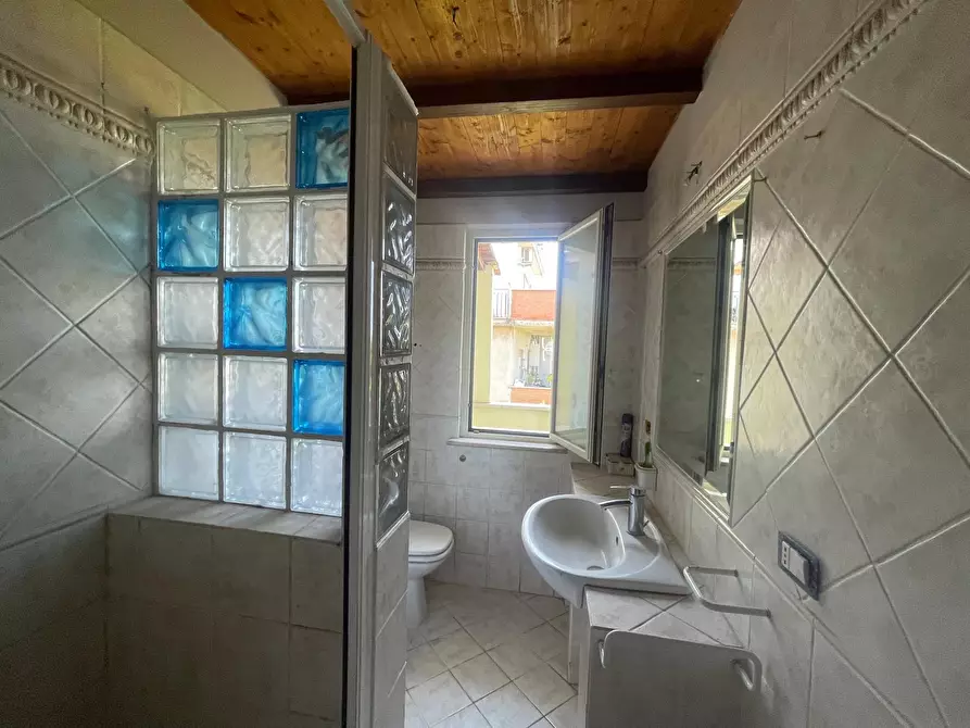 Immagine 21 di Appartamento in vendita  in Via Mar Ligure a Pomezia