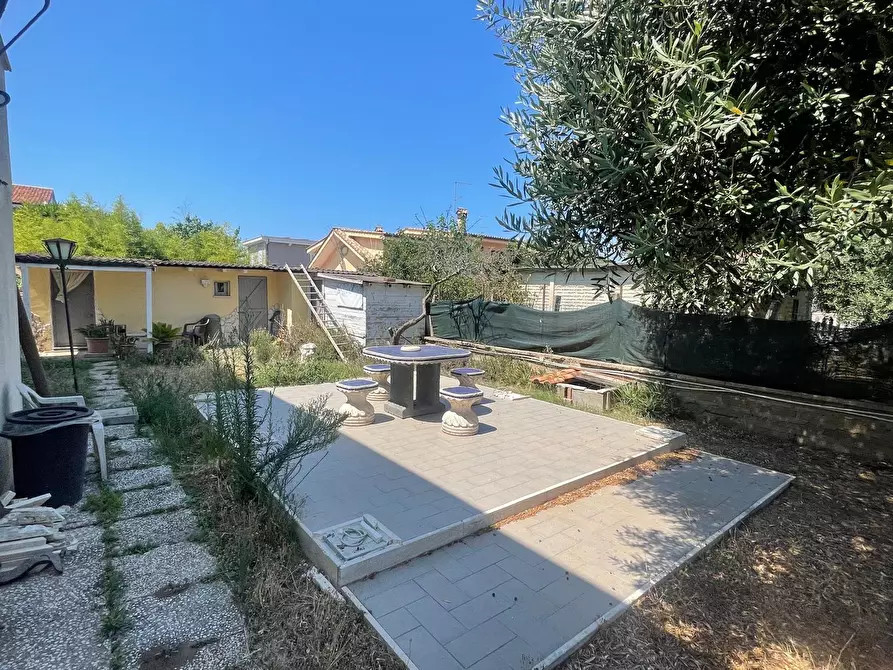 Immagine 5 di Appartamento in vendita  in Via Mar Ligure a Pomezia