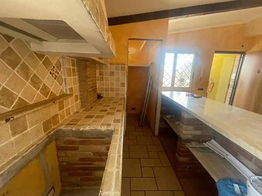 Immagine 11 di Appartamento in vendita  in Via Mar Ligure a Pomezia