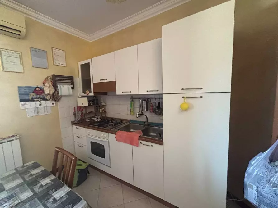 Immagine 10 di Appartamento in vendita  in Via Carlo Poma a Pomezia