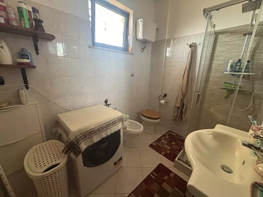 Immagine 18 di Appartamento in vendita  in Via Carlo Poma a Pomezia