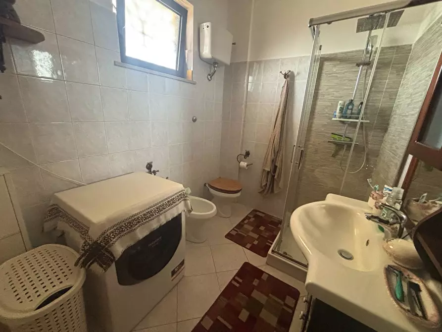 Immagine 19 di Appartamento in vendita  in Via Carlo Poma a Pomezia