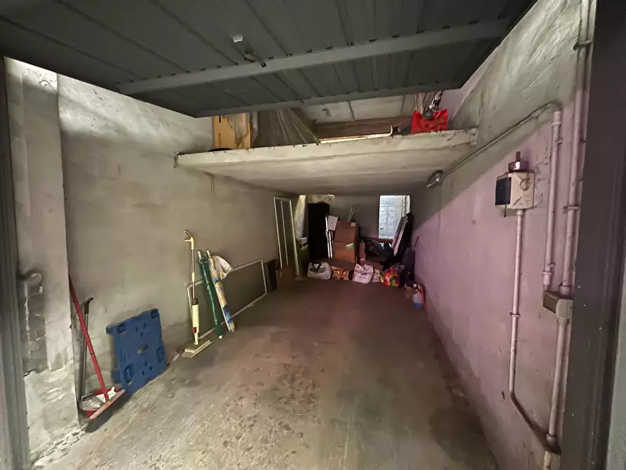 Immagine 24 di Appartamento in vendita  in Via Carlo Poma a Pomezia