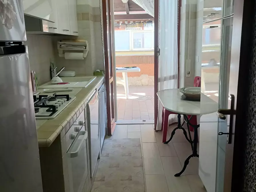 Immagine 13 di Appartamento in vendita  in Via Colonia a Pomezia