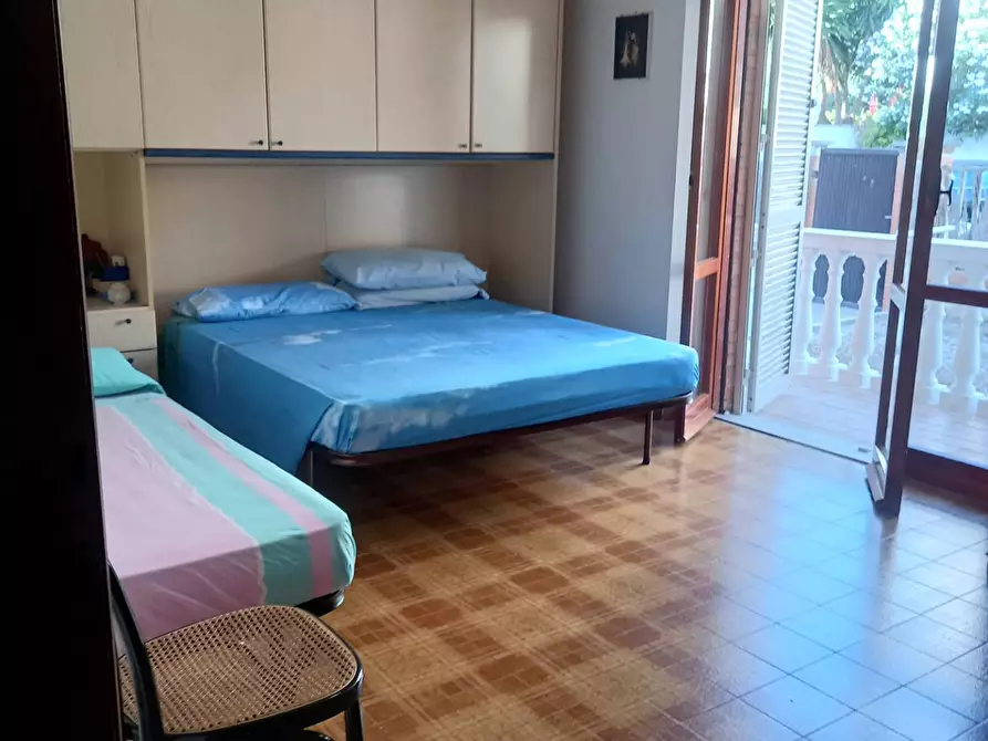 Immagine 9 di Appartamento in vendita  in Via Colonia a Pomezia