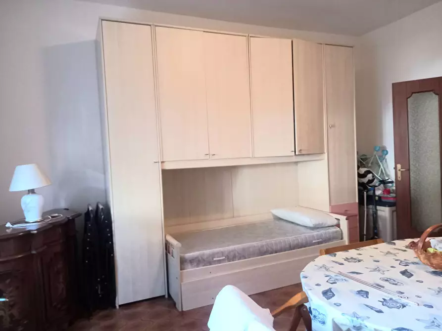 Immagine 5 di Appartamento in vendita  in Via Colonia a Pomezia