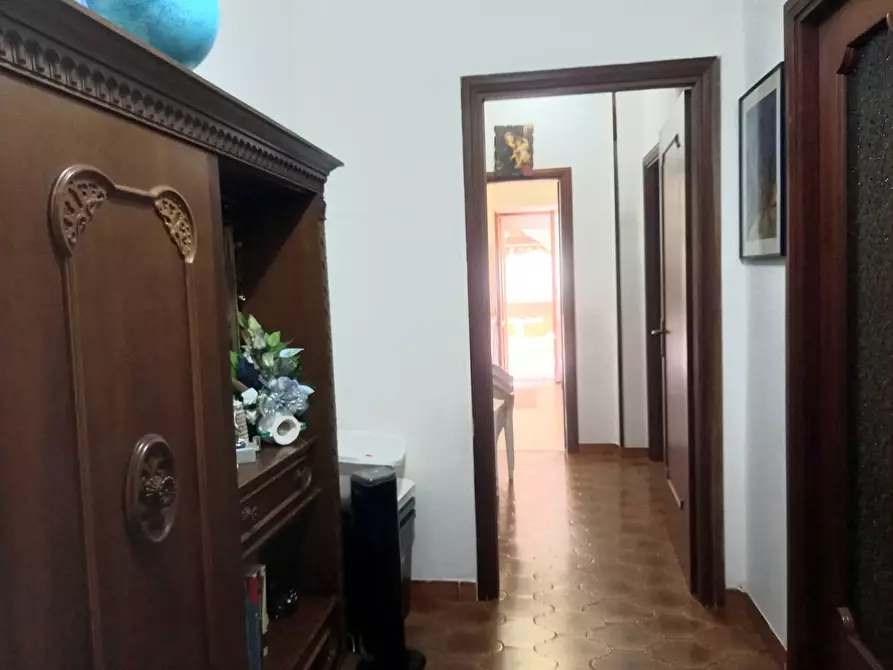 Immagine 2 di Appartamento in vendita  in Via Colonia a Pomezia