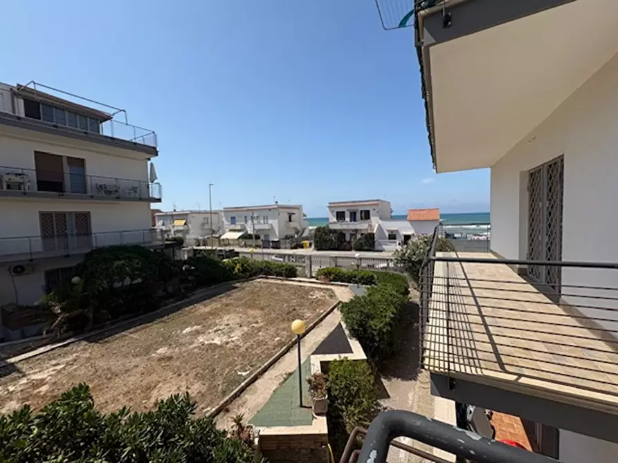 Immagine 1 di Appartamento in vendita  in Lungomare Degli Ardeatini a Ardea