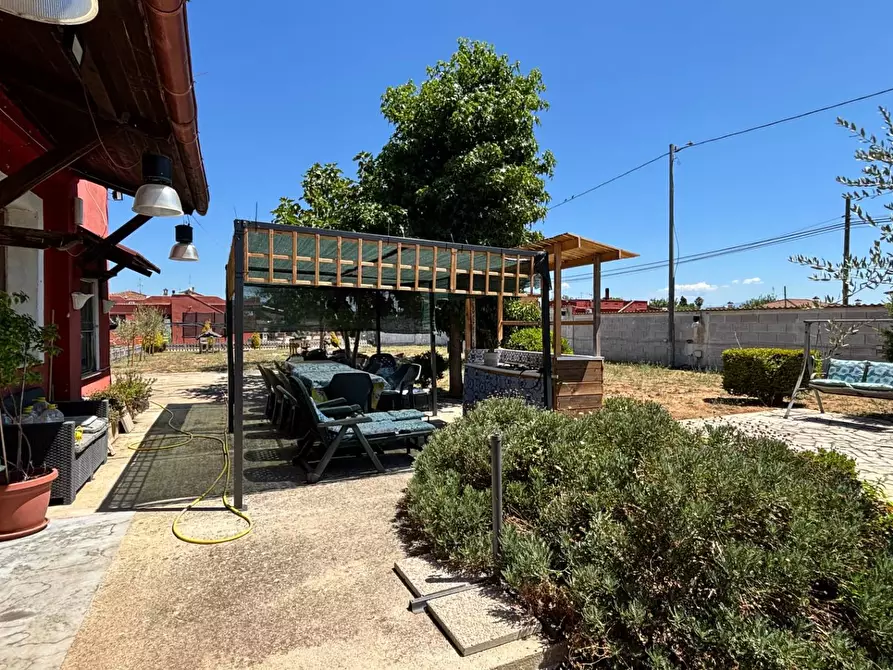 Immagine 25 di Villa in vendita  in via serio a Aprilia