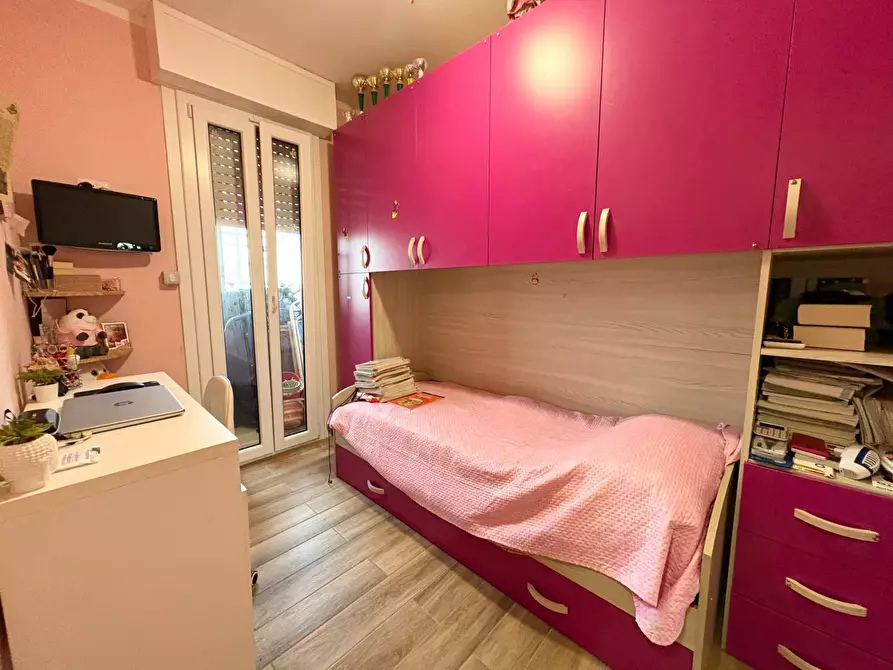 Immagine 6 di Appartamento in vendita  in Via Cicerone a Pomezia