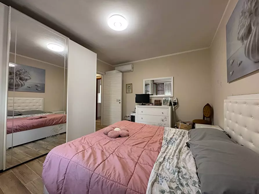 Immagine 8 di Appartamento in vendita  in Via Cicerone a Pomezia