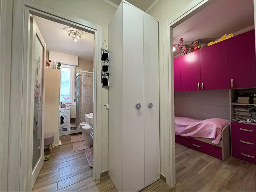 Immagine 10 di Appartamento in vendita  in Via Cicerone a Pomezia