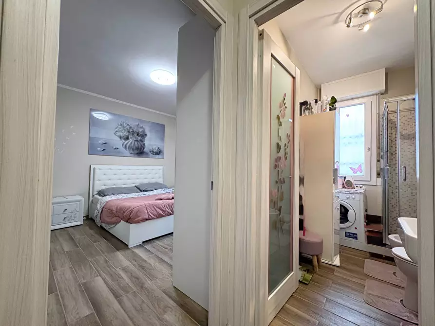 Immagine 11 di Appartamento in vendita  in Via Cicerone a Pomezia