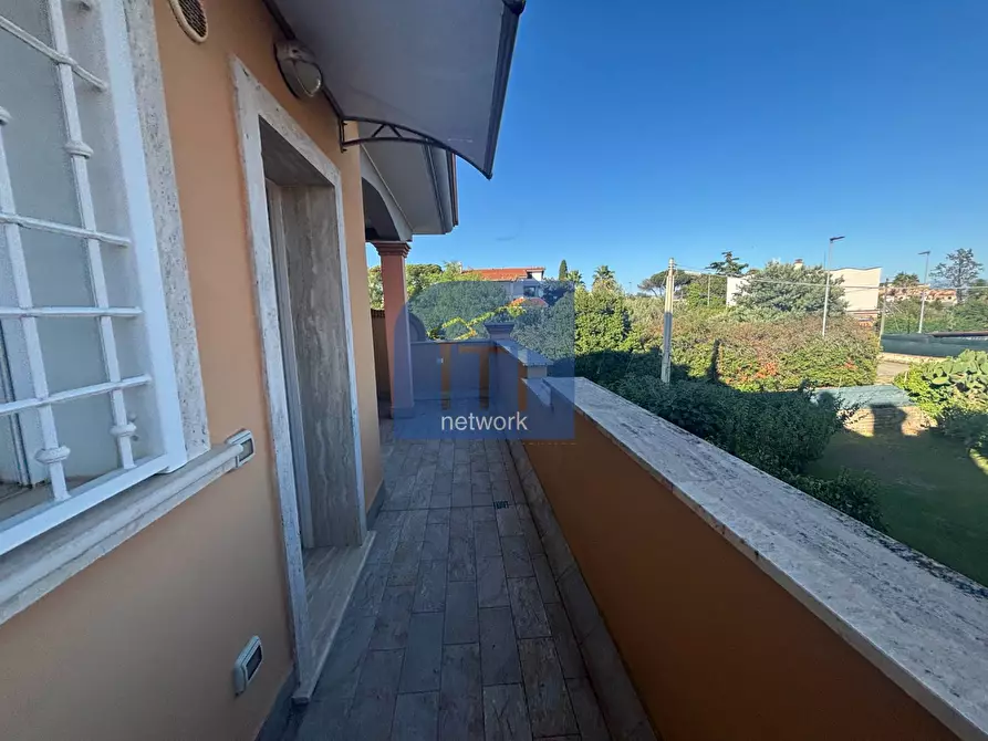 Immagine 18 di Villetta a schiera in vendita  in Via delle Begonie a Pomezia