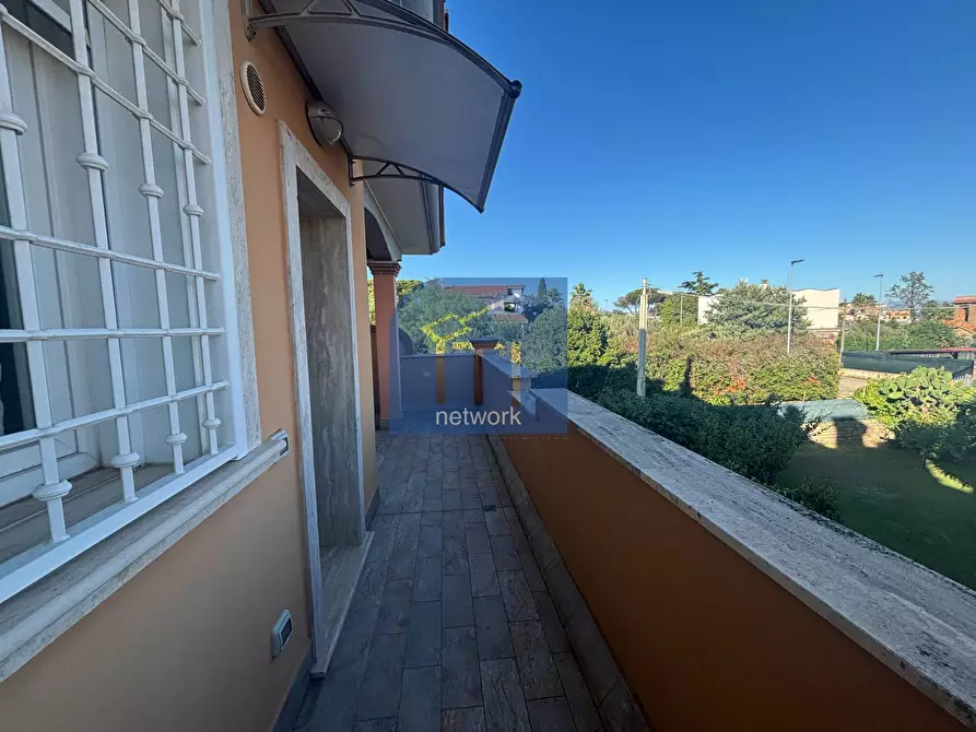 Immagine 17 di Villetta a schiera in vendita  in Via delle Begonie a Pomezia