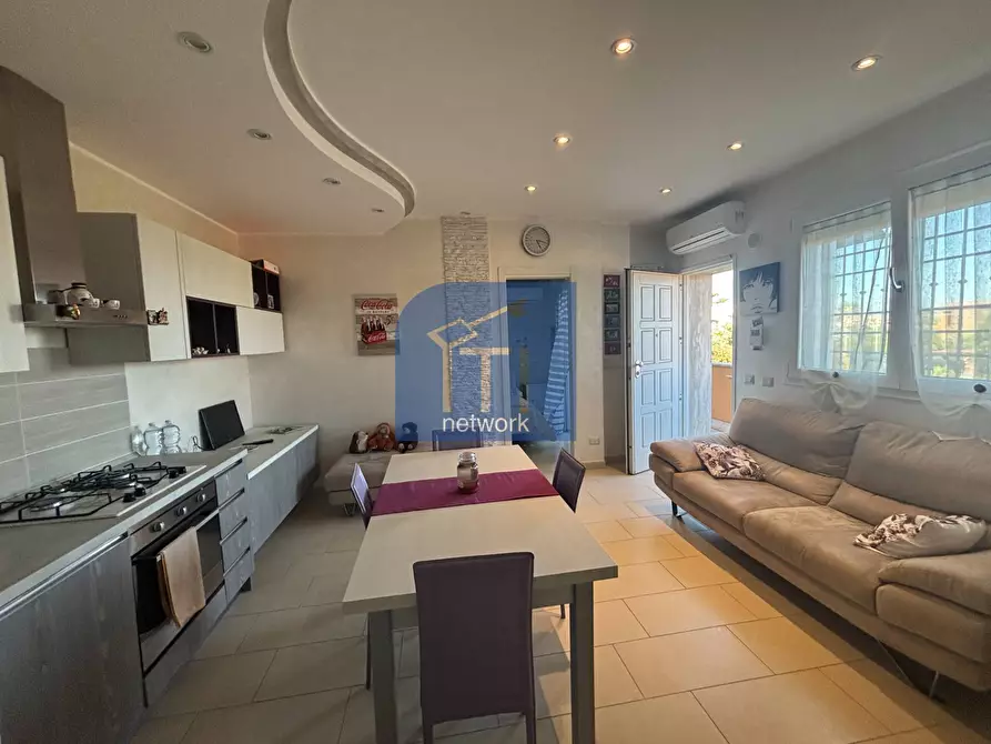 Immagine 3 di Villetta a schiera in vendita  in Via delle Begonie a Pomezia