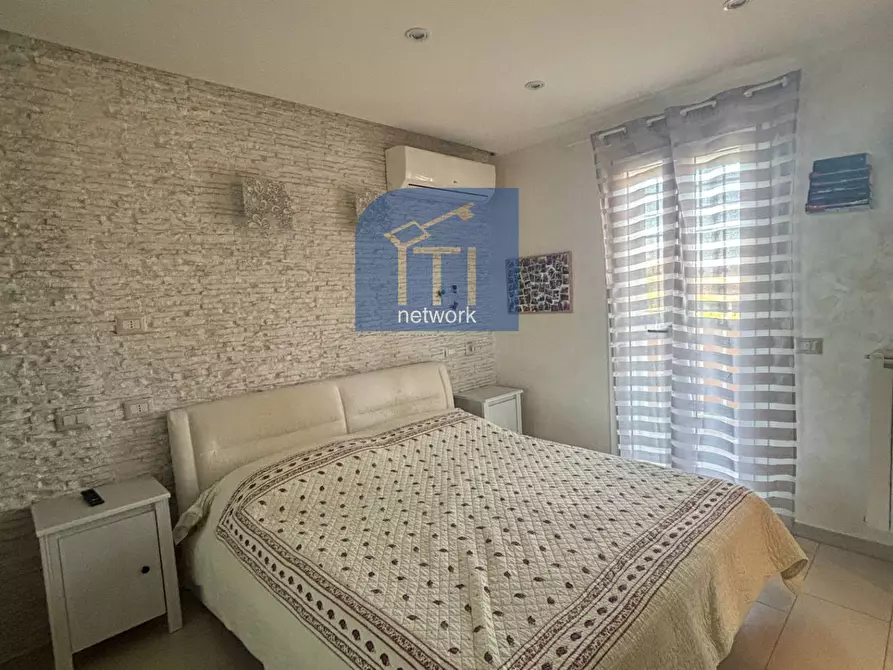 Immagine 11 di Villetta a schiera in vendita  in Via delle Begonie a Pomezia