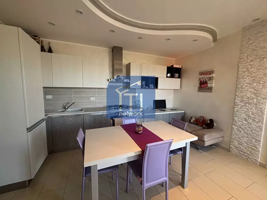 Immagine 6 di Villetta a schiera in vendita  in Via delle Begonie a Pomezia