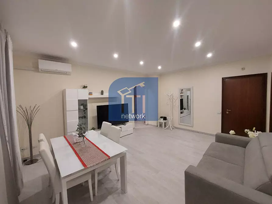 Immagine 3 di Appartamento in vendita  in Via dell'Appagliatore 50 a Roma