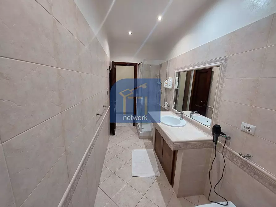 Immagine 11 di Appartamento in vendita  in Via dell'Appagliatore 50 a Roma