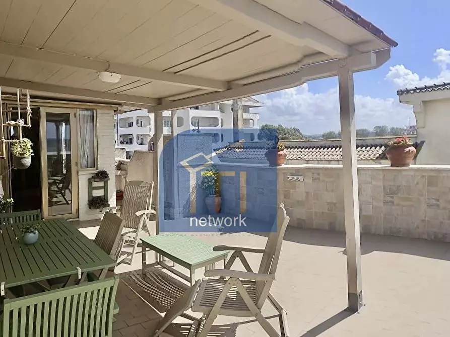 Immagine 2 di Attico in vendita  in VIA SVEZIA a Pomezia