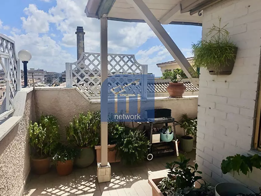 Immagine 11 di Attico in vendita  in VIA SVEZIA a Pomezia