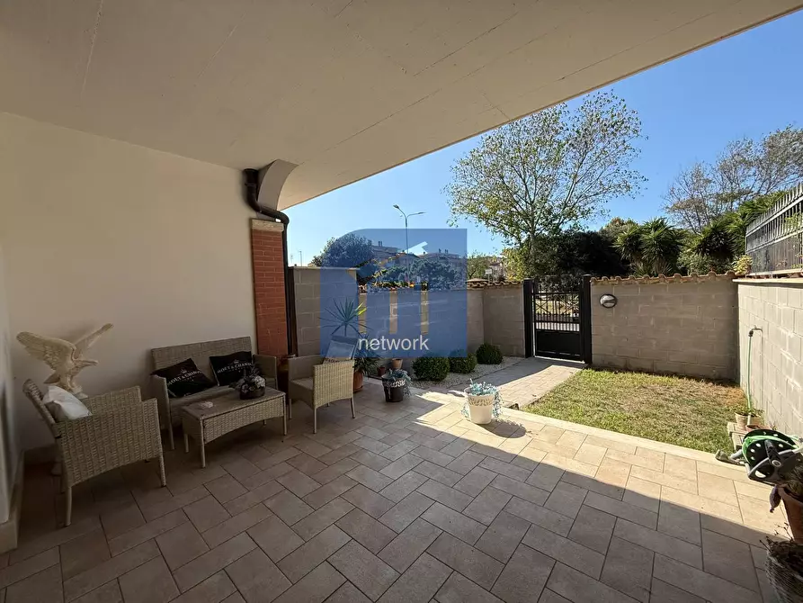 Immagine 4 di Villa in vendita  in via rumenia a Pomezia