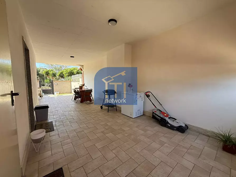 Immagine 6 di Villa in vendita  in via rumenia a Pomezia