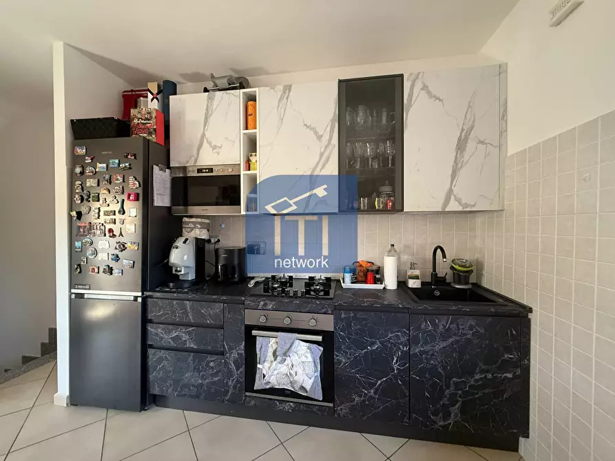 Immagine 9 di Villa in vendita  in via rumenia a Pomezia