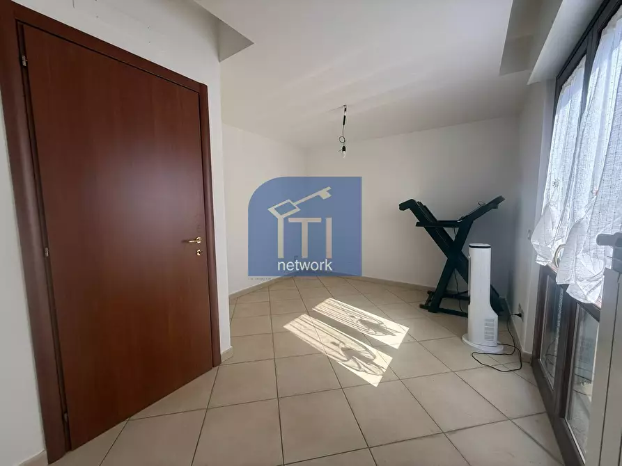 Immagine 21 di Villa in vendita  in via rumenia a Pomezia