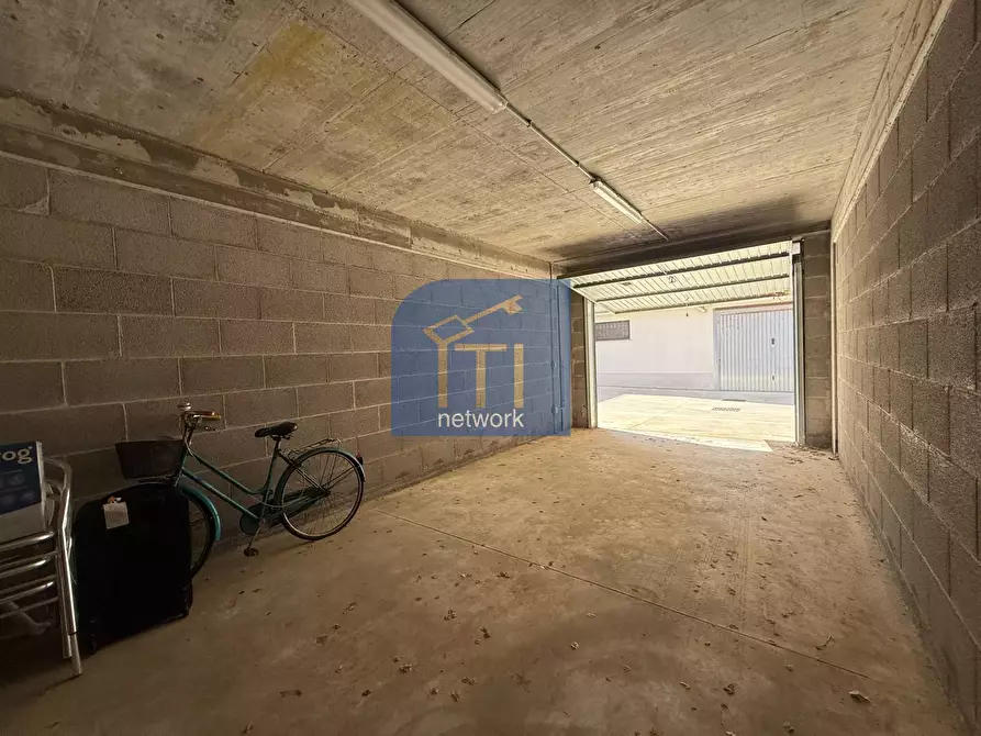 Immagine 40 di Villa in vendita  in via rumenia a Pomezia