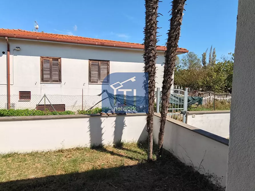 Immagine 2 di Villetta a schiera in vendita  in Via Pavia 1 a Ardea