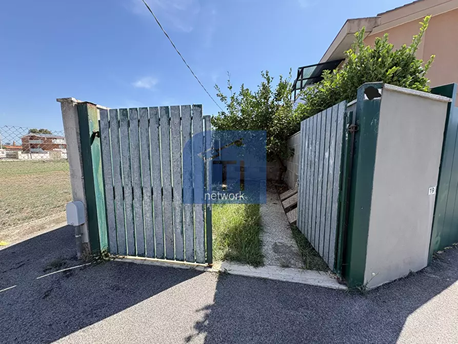 Immagine 20 di Appartamento in vendita  in Via Ischia a Ardea