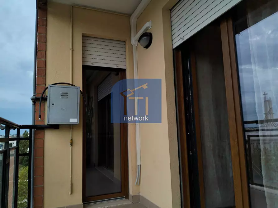 Immagine 8 di Appartamento in vendita  in via Francia a Aprilia