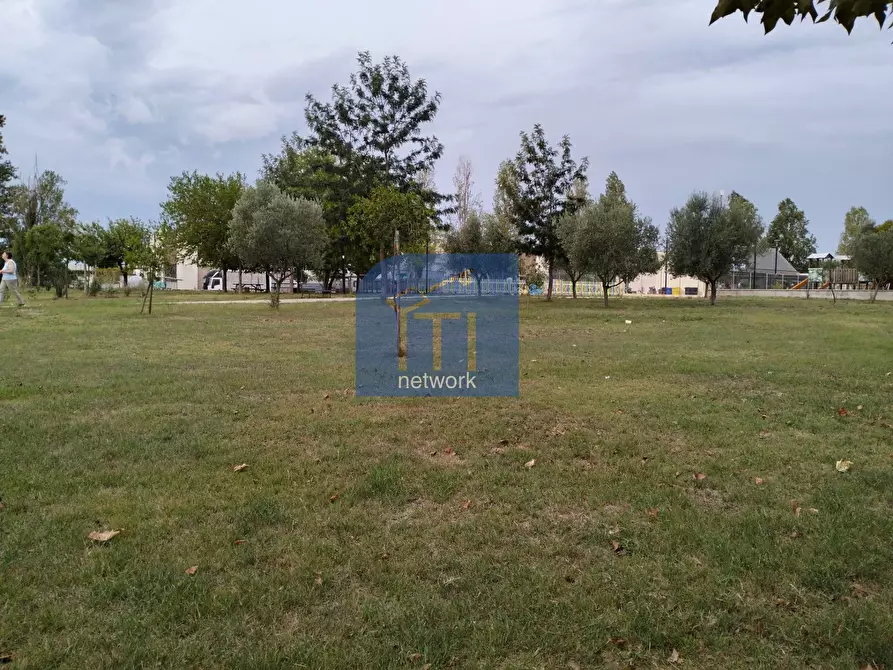 Immagine 19 di Appartamento in vendita  in via Francia a Aprilia