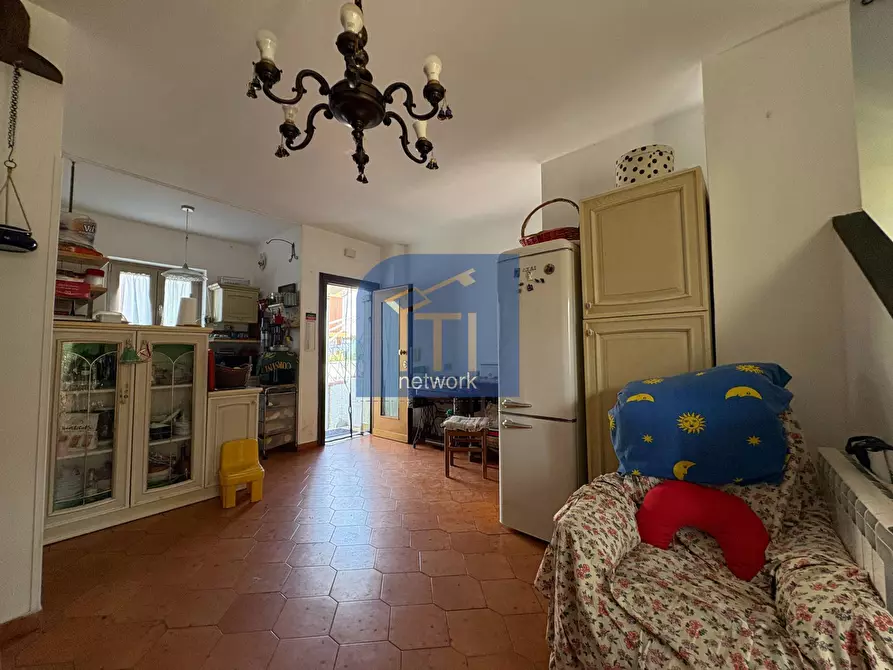 Immagine 9 di Villetta a schiera in vendita  in Via Castel Buono a Pomezia